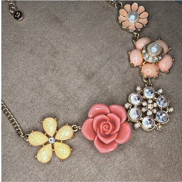 Vintage Liz Claiborne Signed Peach Rinestone Flower Bib Necklace Adjustable - Picture 3 of 7